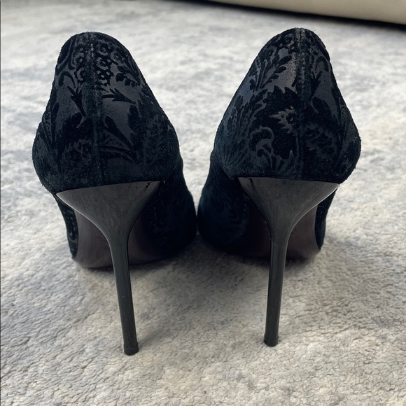 Gucci Noah Embossed Floral Brocade Pumps Stiletto Pointed Toe Sz 37.5 - Picture 7 of 15